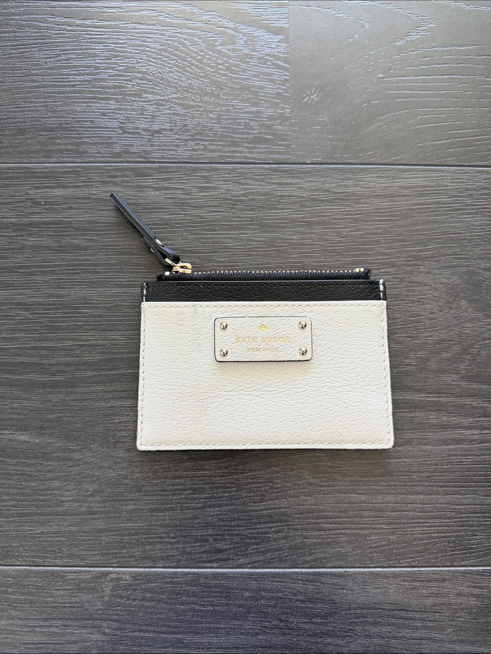 Kate Spade - White and Black Leather Card Zip Wallet